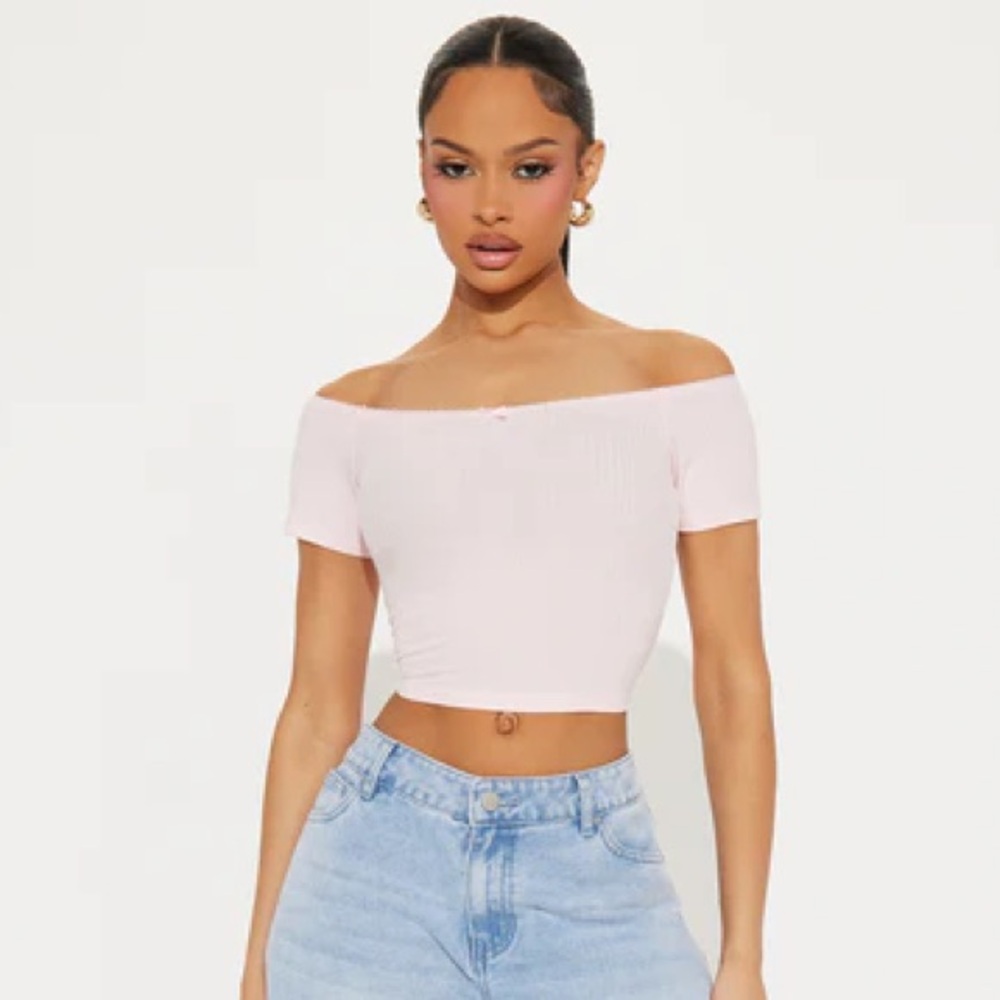 Light Pink Off-Shoulder Cropped Top NEW 🏷️